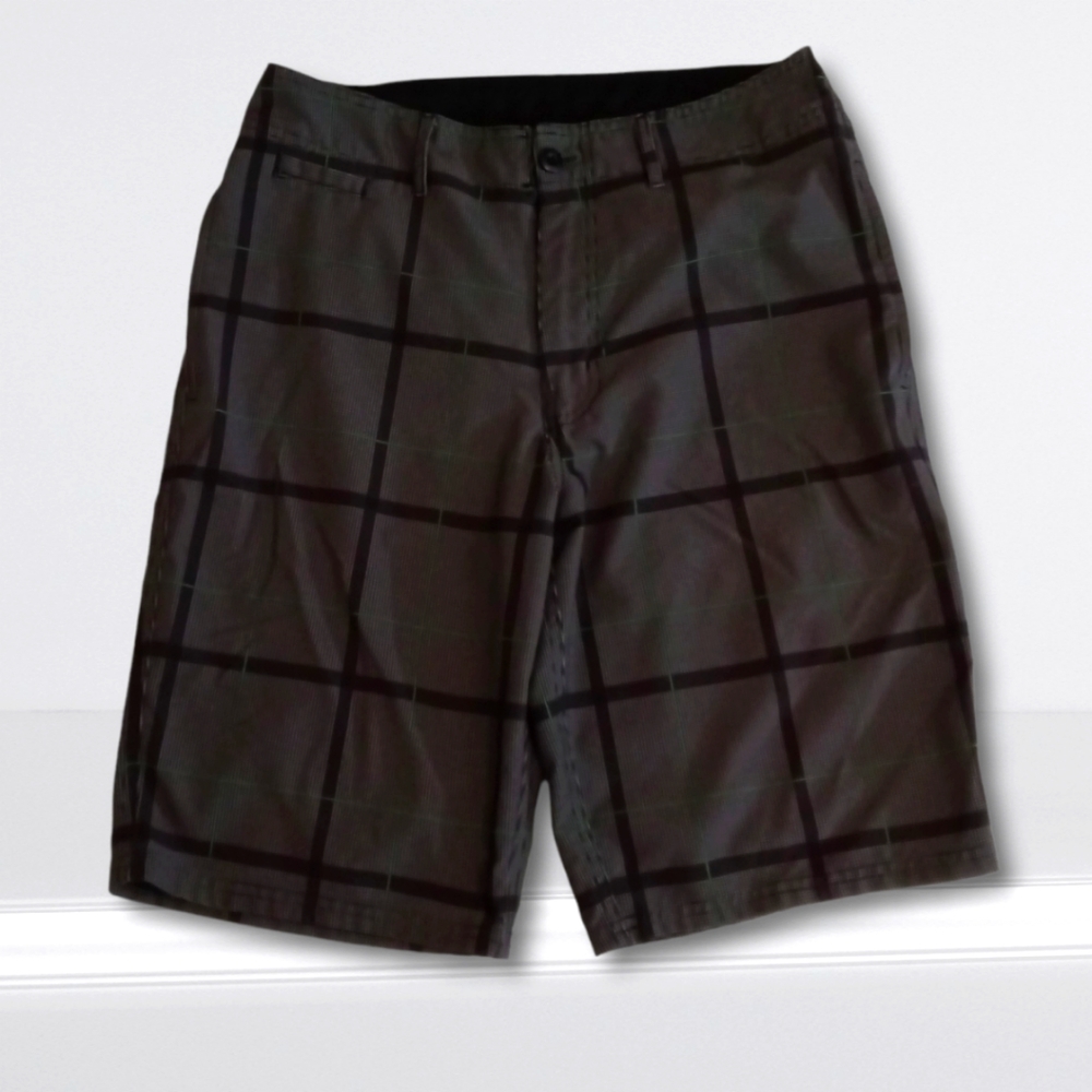 Black, White and green skaters shorts by Joe Boxer Size 30